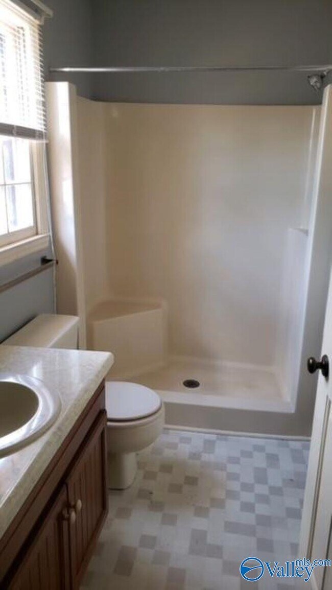 2187 Westbury Ct SW, Decatur, AL 35603 Townhouse for Rent in Decatur