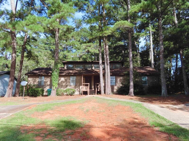 Primary Photo - 402 Freeman Dr