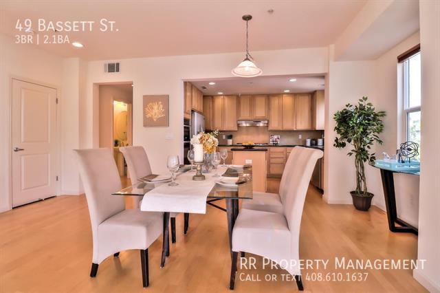 Foto del edificio - Beautiful Townhome in Downtown San Jose!