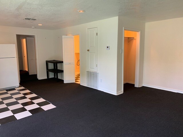Building Photo - 3748 Santa Fe St
