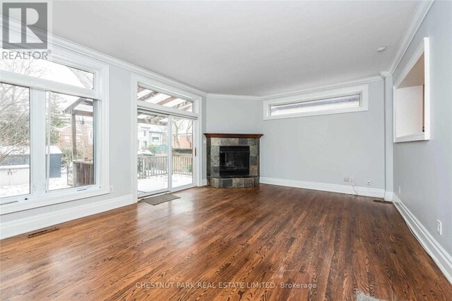 Building Photo - 594 Hillsdale Ave E
