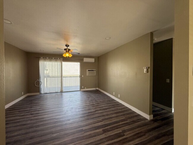 Foto del edificio - Cozy 2 bedroom, 2 bathroom town home in Wo...