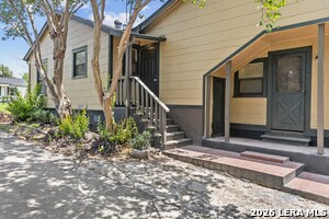 Building Photo - 914 Halliday Ave