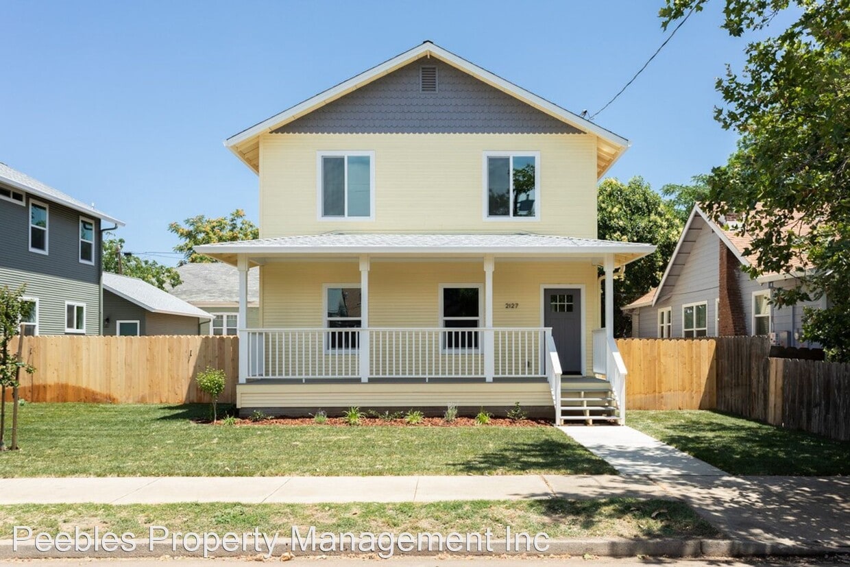 Primary Photo - 3 br, 2.5 bath House - 2127 Hewitt Ave