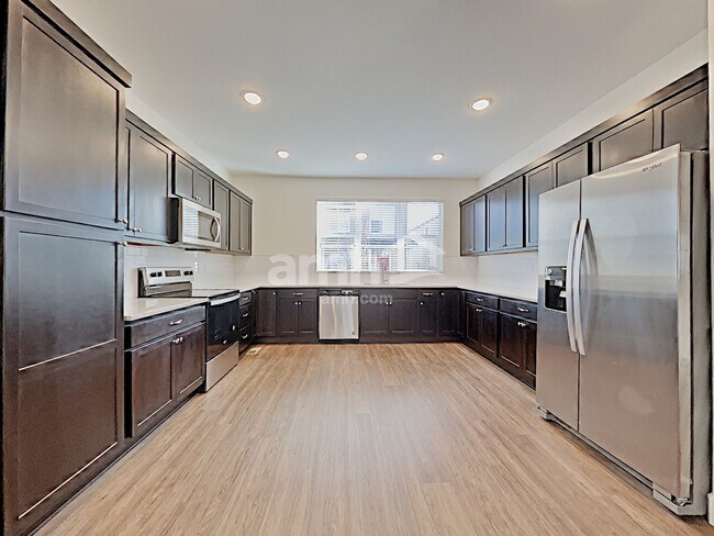 Building Photo - 4315 Crestone Peak St