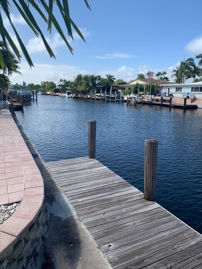 Photo - 381 SE 16th Ave House