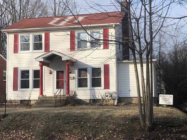 Foto del edificio - LARGE 5 Bed/2Bath Hoosier-style home close...