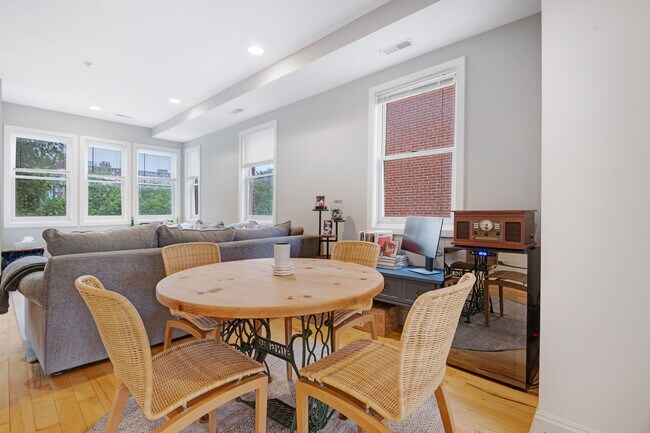 Foto del edificio - 1718 9th St NW