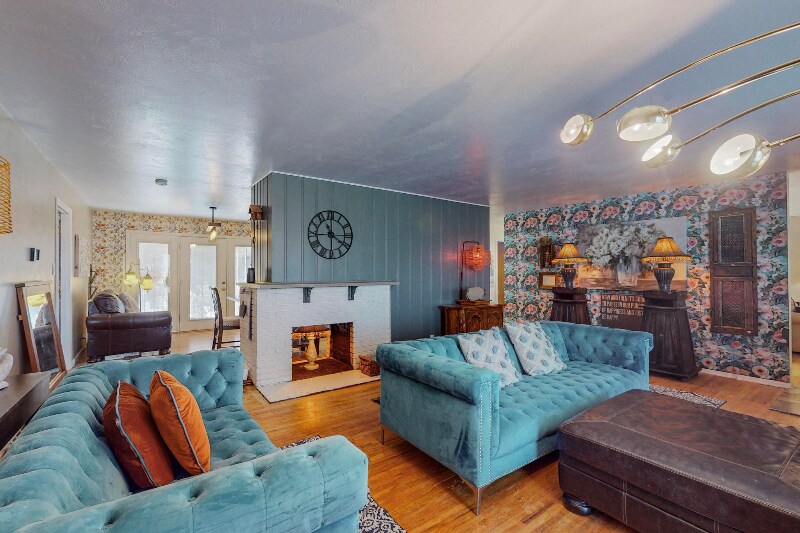 Primary Photo - 3700 Alvarado Dr NE