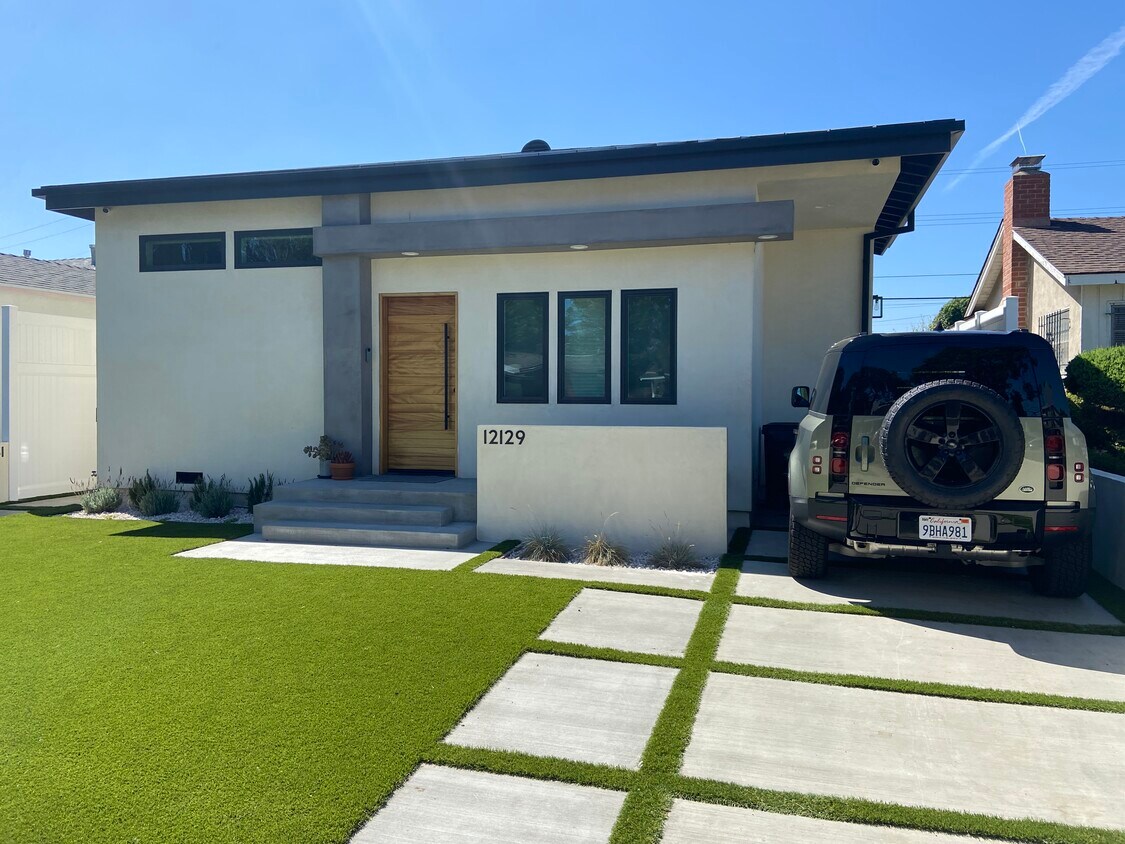 Foto principal - 12129 Havelock Ave