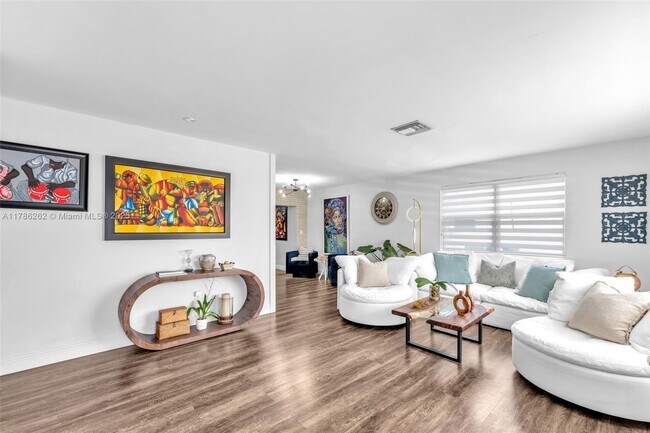 Foto del edificio - 10295 SW 34th St