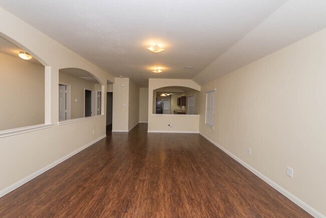 Foto del edificio - 12606 Mountain Daisy Rd