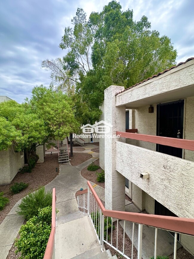 Building Photo - 3119 W Cochise Dr