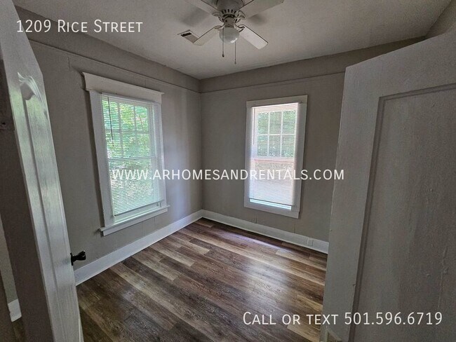 Building Photo - 1209 Rice St