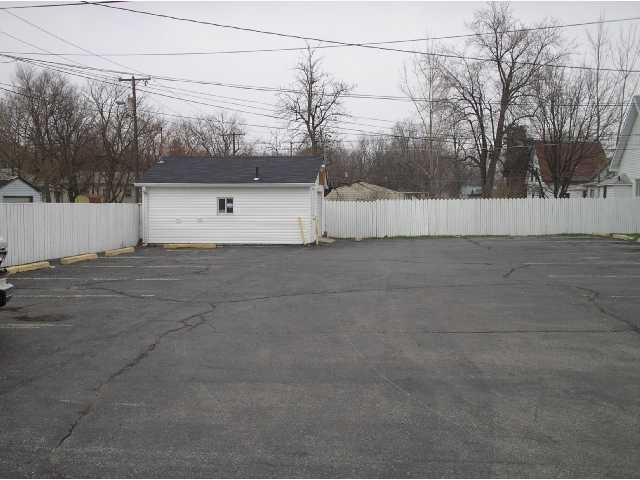 Building Photo - 15-23 S Webster