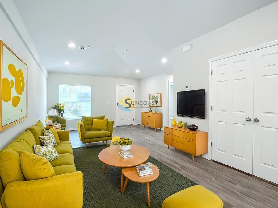 Foto principal - 6357 Spinnaker Blvd