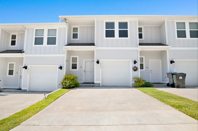 Foto del edificio - 3 bed gated community home with community ...