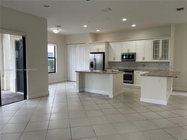 Building Photo - 3316 W 98th Pl