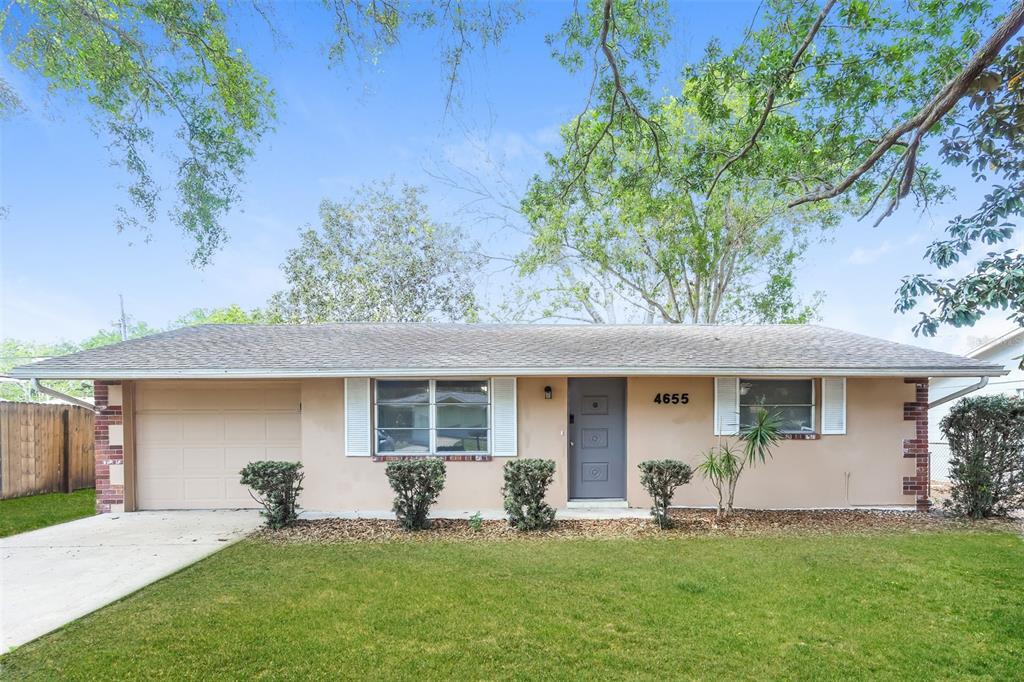 Foto principal - 4655 48th Ave N
