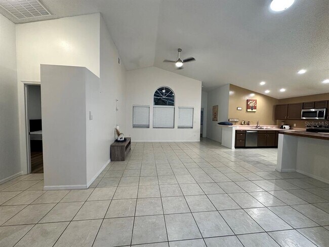 Foto del edificio - 235 Riggs Cir