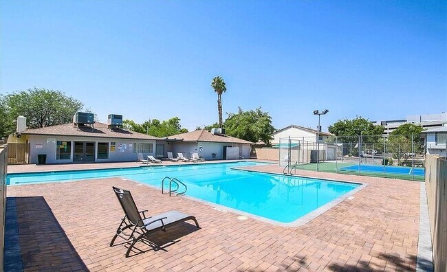 Community Pool - 1401 Elizabeth Ave