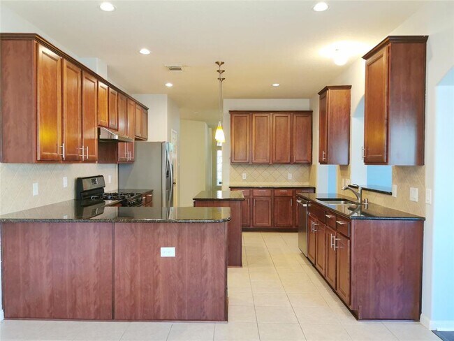 Building Photo - 10113 Brookshore Ln