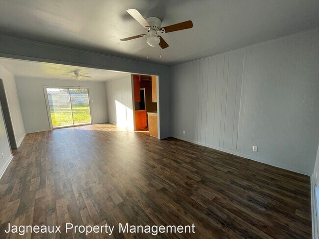Building Photo - 3 br, 1.5 bath House - 308 Mathilda Dr