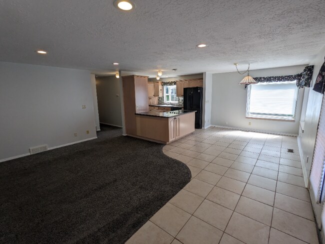 Foto del edificio - 90 N 500 E