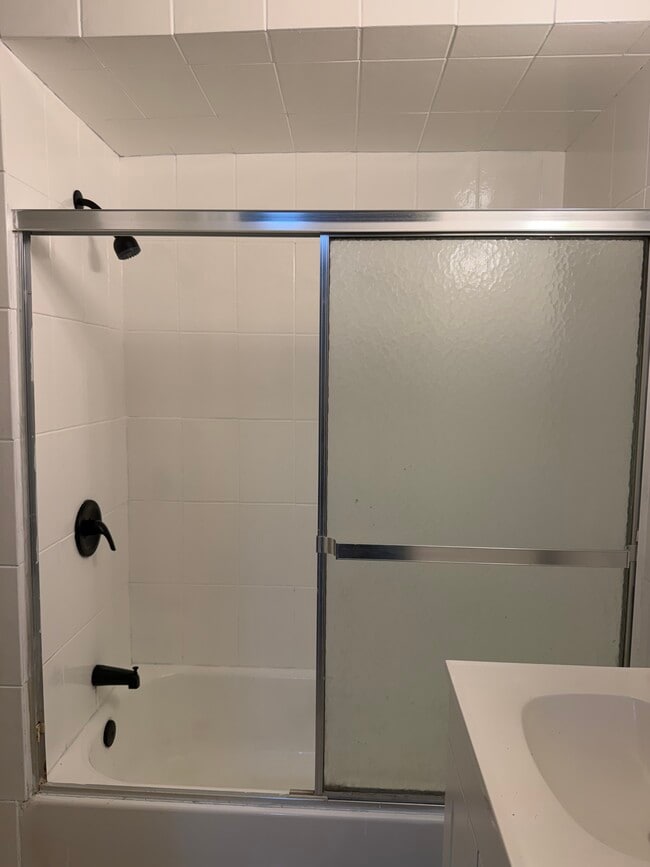 Building Photo - 575 Market St