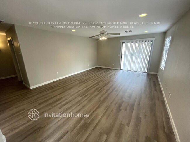 Building Photo - 2423 S 82nd Ln