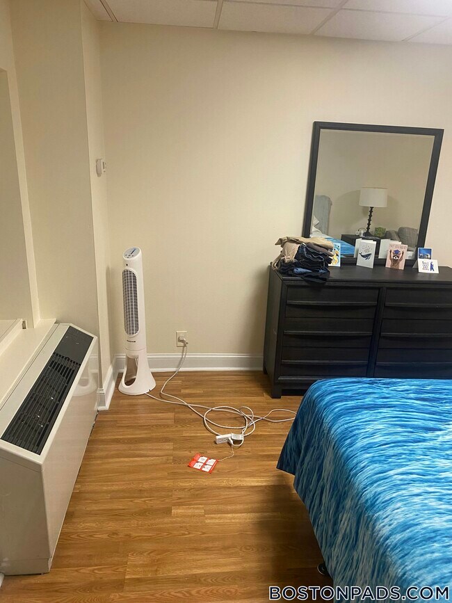 Building Photo - 62 Boylston St