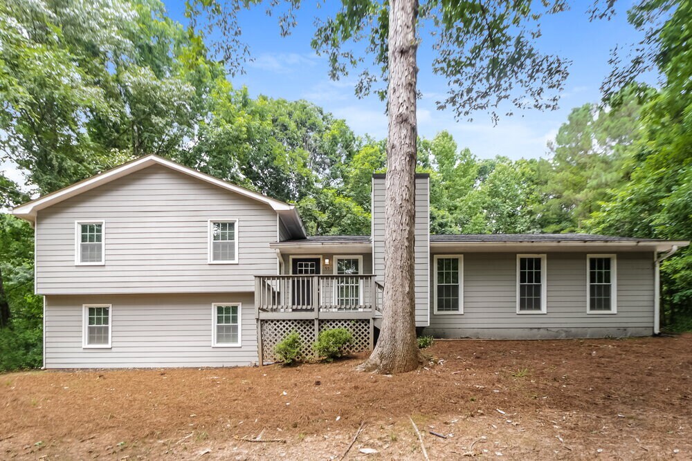 Primary Photo - 95 Crawford Cir