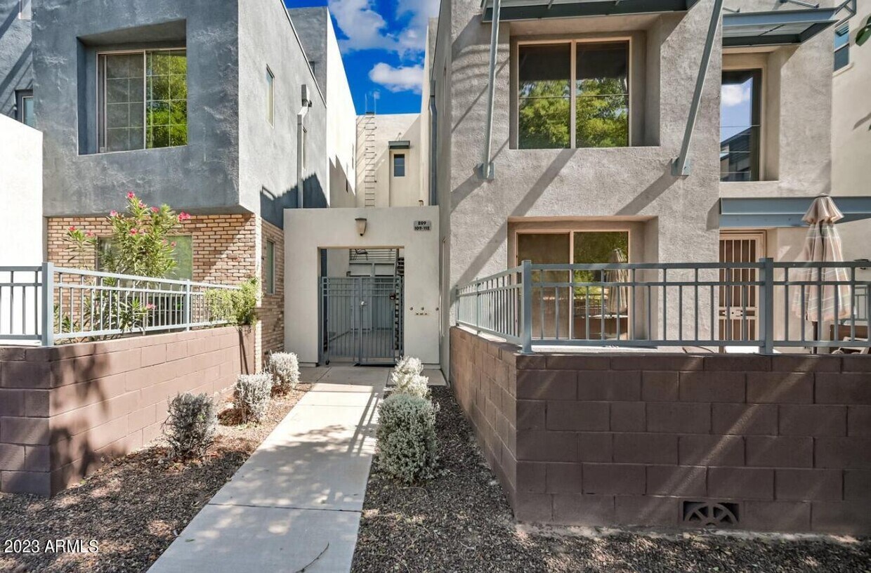 615 E Portland St, Phoenix, AZ 85004 Townhouse for Rent in Phoenix