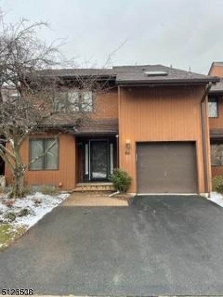 Primary Photo - 64 Sullivan Dr