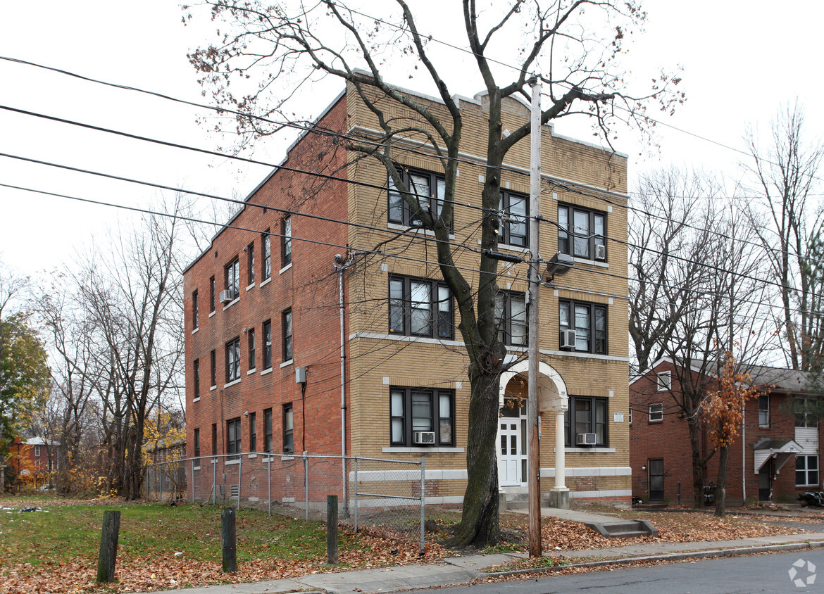 Building Photo - 598-600 Garden St