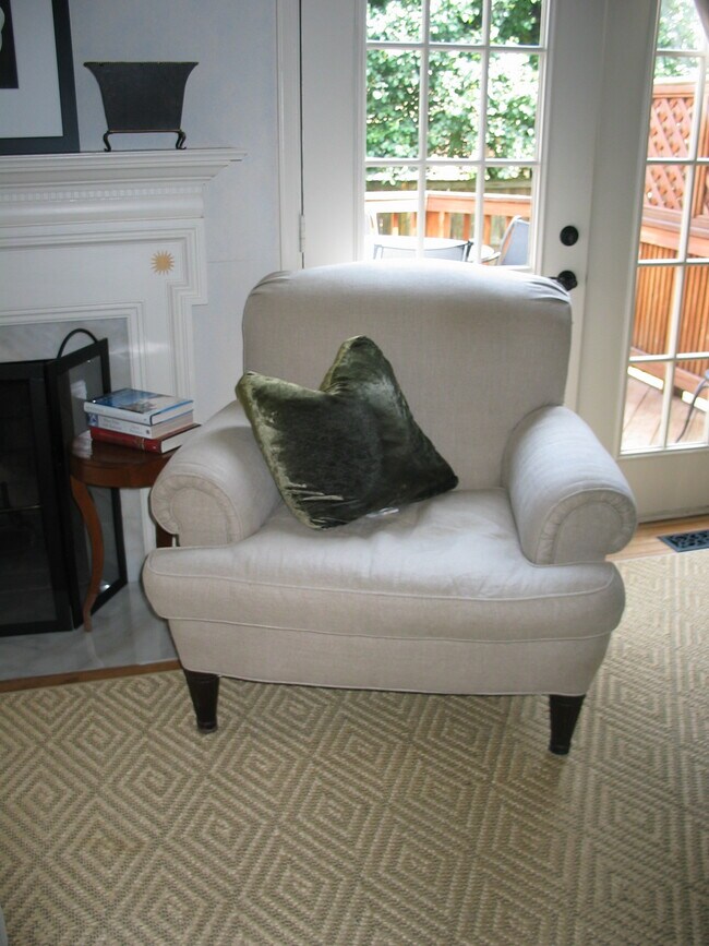 Foto del edificio - 11041 Cedarwood Dr