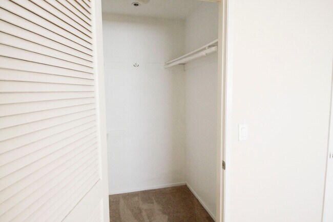 Foto del edificio - 15040 Moorpark St