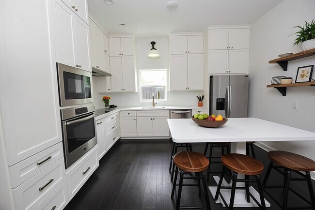 Foto del edificio - 7707 Jack Oak Ave