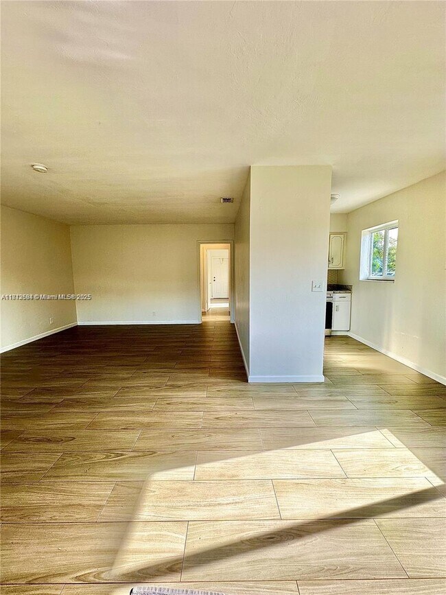 Foto del edificio - 1821 N 17th Ct