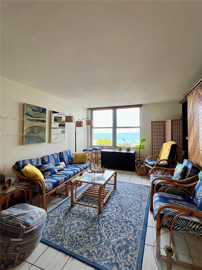 Foto del edificio - 2899 Collins Ave