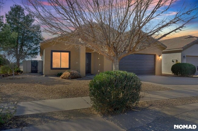 Building Photo - 3610 Cam Del Rancho