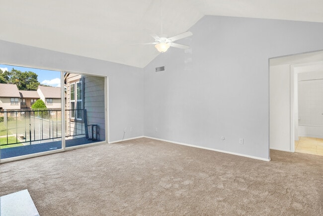Foto del edificio - 5300 Keller Springs Rd