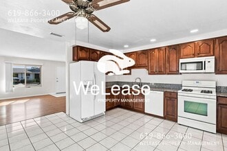 Building Photo - 789 Dorothea Ave