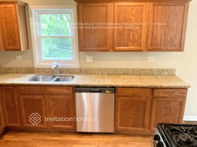 Building Photo - 5301 W Orchard Dr