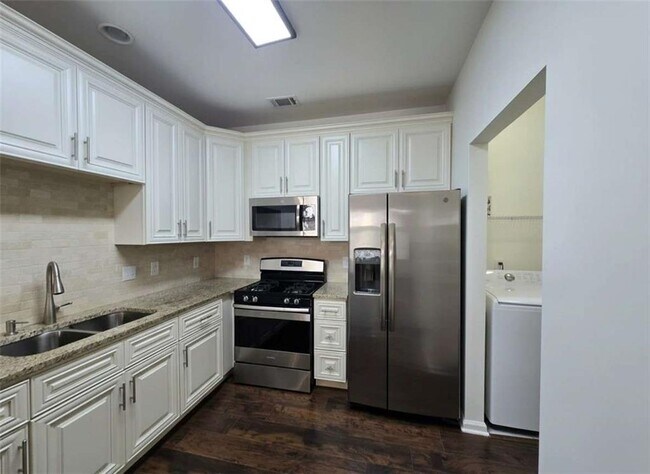 Building Photo - 1556 Settlers Walk Ct