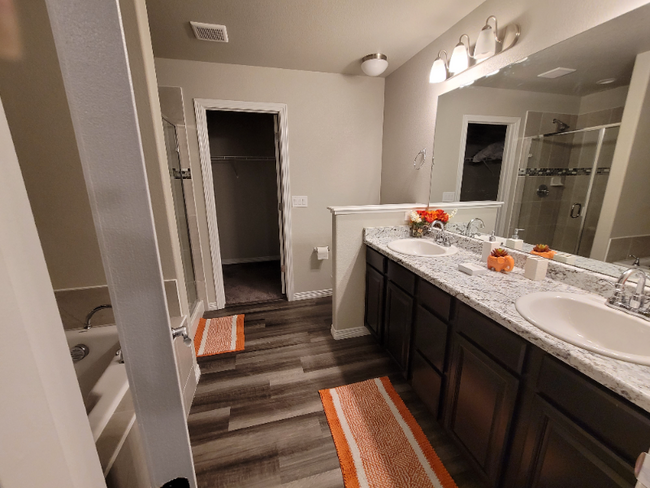 Building Photo - 6737 Volga Dr