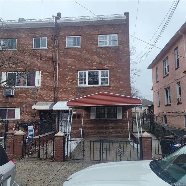Primary Photo - 4221 Seton Ave
