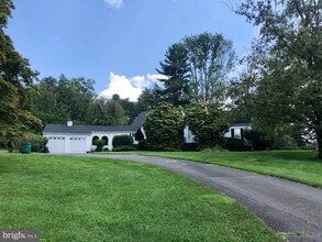 Building Photo - 20 Battlebrook Ln