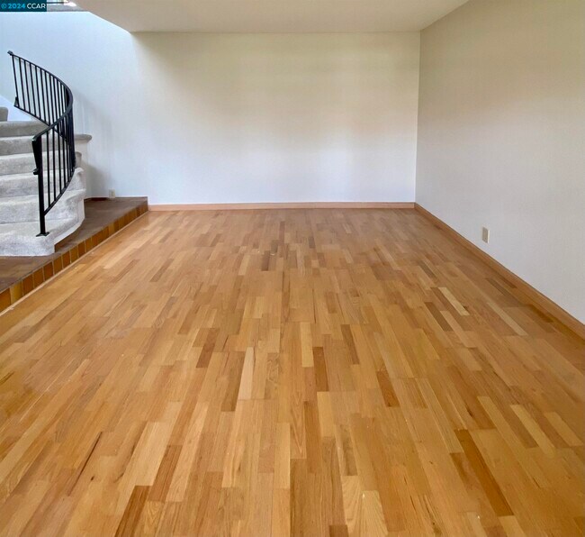 Foto del edificio - 1218 Summit View Dr