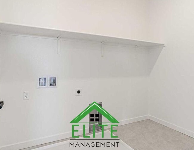 Building Photo - Exceptional Two Story Home